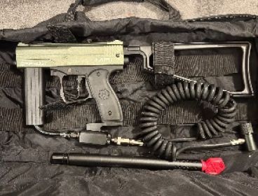 Spyder MR1 paintball gun